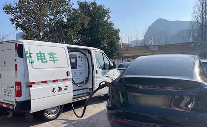 苍溪汽车搭电