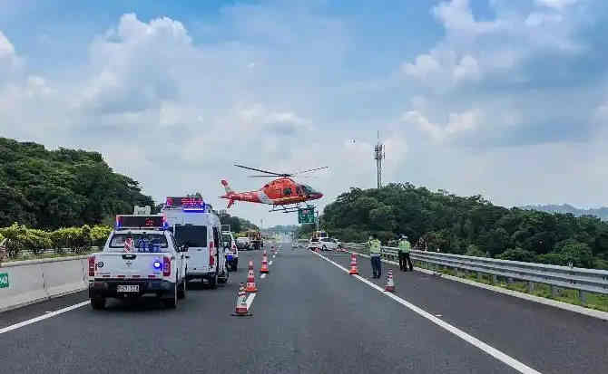 苍溪高速公路汽车救援案例